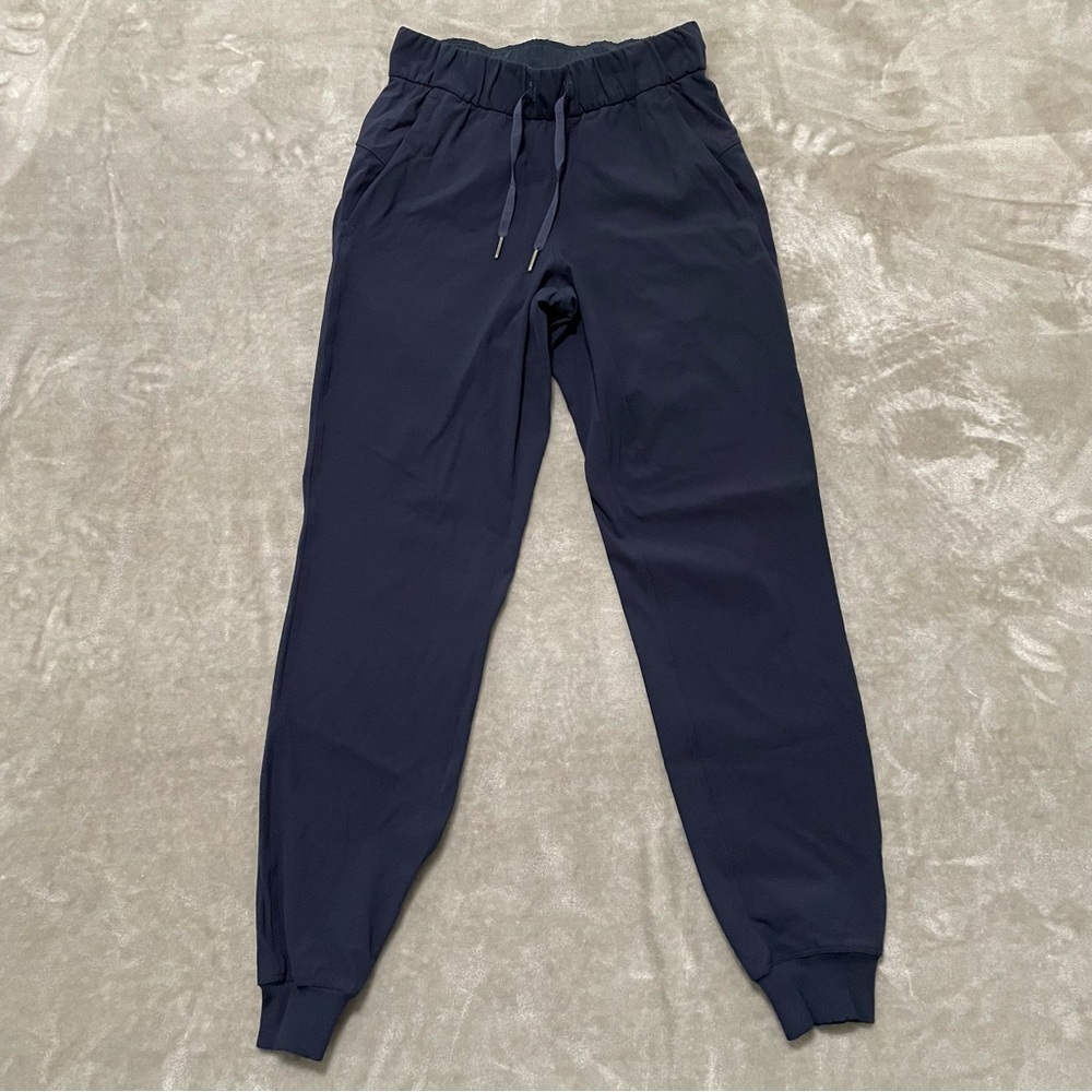 Lululemon Lightweight Jogger Pants Navy Blue Elastic Waist Size 2
